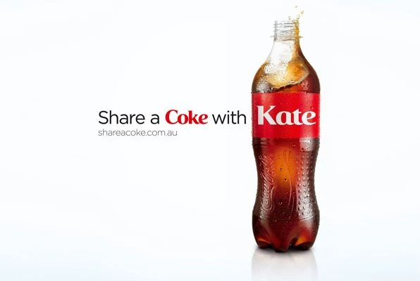 Guia do Marketing Personalizado: do conceito à prática Banner da campanha da Coca Cola Share a Coke
